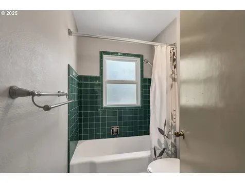 3535 SE 73rd Avenue Portland OR 97206