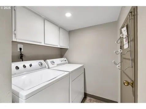 3535 SE 73rd Avenue Portland OR 97206
