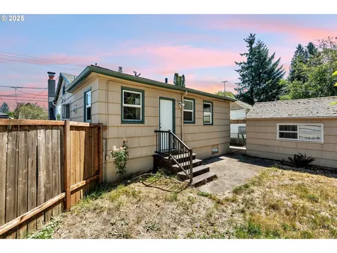 3535 SE 73rd Avenue Portland OR 97206