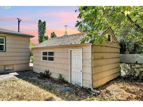 3535 SE 73rd Avenue Portland OR 97206