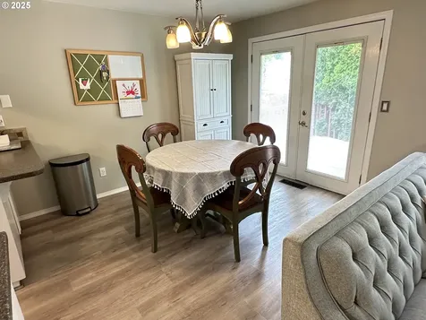 1794 NE Carole Court Hillsboro OR 97124