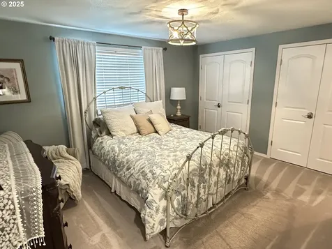 1794 NE Carole Court Hillsboro OR 97124