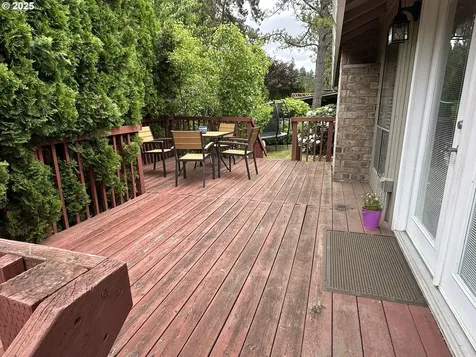 1794 NE Carole Court Hillsboro OR 97124