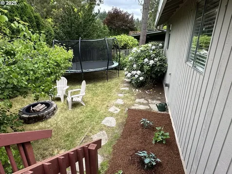 1794 NE Carole Court Hillsboro OR 97124