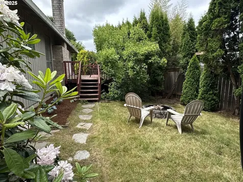 1794 NE Carole Court Hillsboro OR 97124