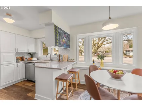 5950 SE Tibbetts Street Portland OR 97206