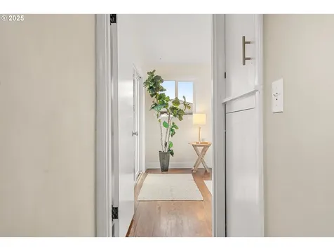5950 SE Tibbetts Street Portland OR 97206
