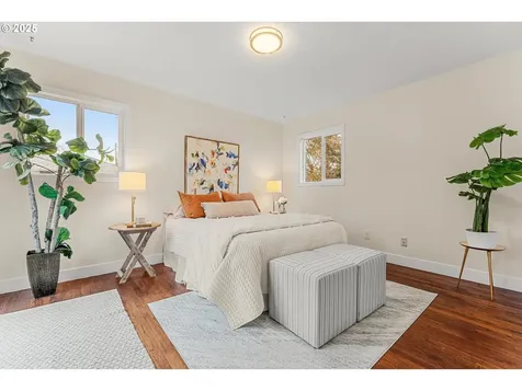 5950 SE Tibbetts Street Portland OR 97206