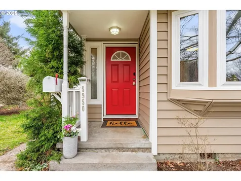 5950 SE Tibbetts Street Portland OR 97206