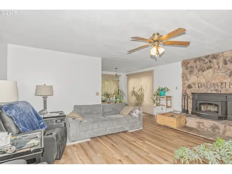 125 Susan Street Myrtle Creek OR 97457