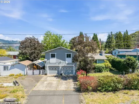 125 Susan Street Myrtle Creek OR 97457