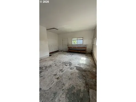 1106 S River Street Newberg OR 97132