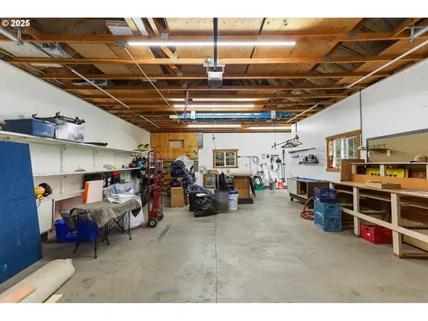 102 NE Harrison Street Dufur OR 97021