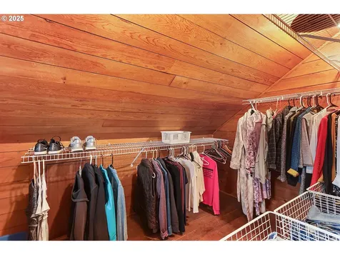 102 NE Harrison Street Dufur OR 97021