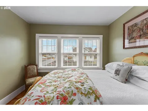102 NE Harrison Street Dufur OR 97021