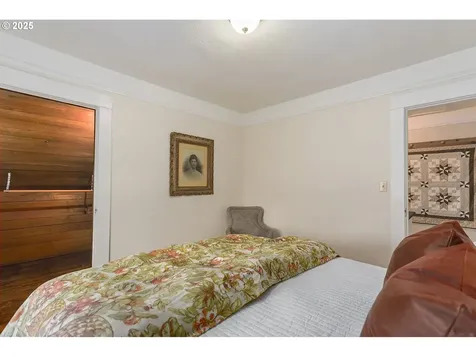 102 NE Harrison Street Dufur OR 97021