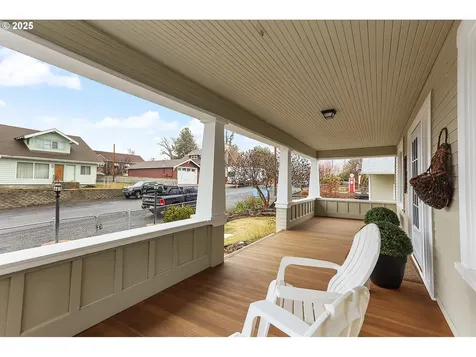 102 NE Harrison Street Dufur OR 97021