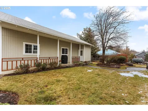 102 NE Harrison Street Dufur OR 97021