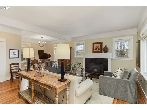 102 NE Harrison Street Dufur OR 97021