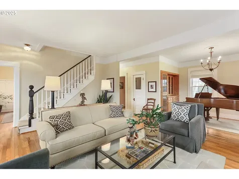 102 NE Harrison Street Dufur OR 97021