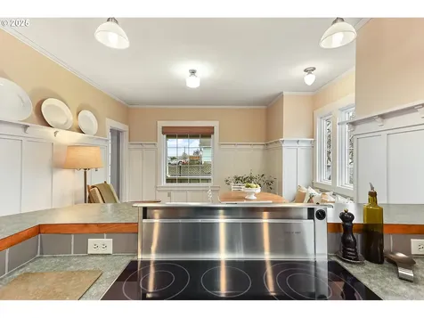 102 NE Harrison Street Dufur OR 97021