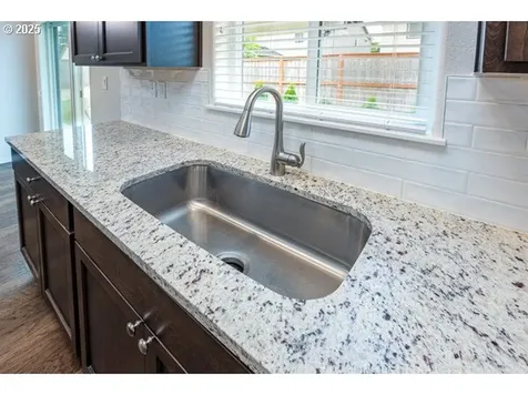 2283 Cheadle Lake Court Lebanon OR 97355