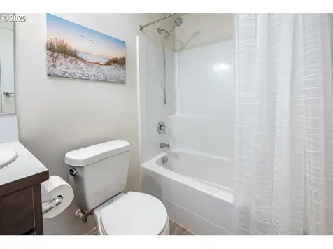 2283 Cheadle Lake Court Lebanon OR 97355