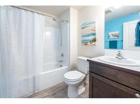 2283 Cheadle Lake Court Lebanon OR 97355