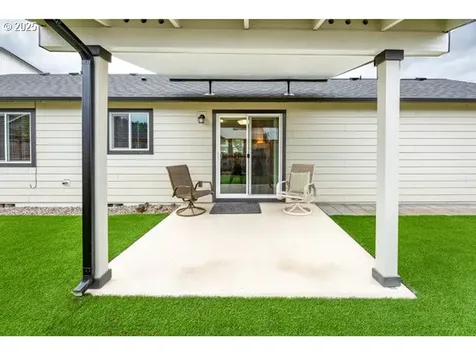 2283 Cheadle Lake Court Lebanon OR 97355