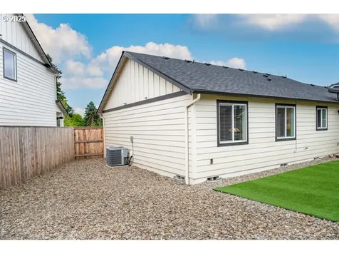 2283 Cheadle Lake Court Lebanon OR 97355