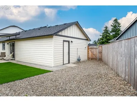 2283 Cheadle Lake Court Lebanon OR 97355