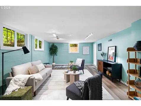 4300 NE Lombard Street Portland OR 97218