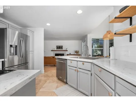 9517 SW 53rd Avenue Portland OR 97219