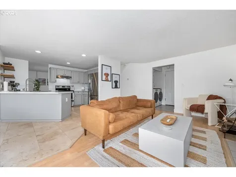 9517 SW 53rd Avenue Portland OR 97219