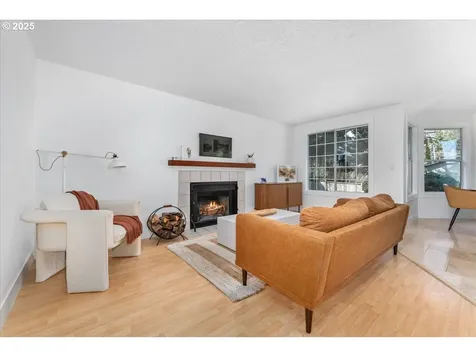 9517 SW 53rd Avenue Portland OR 97219