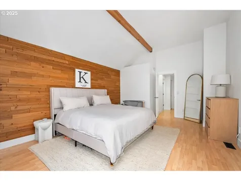 9517 SW 53rd Avenue Portland OR 97219