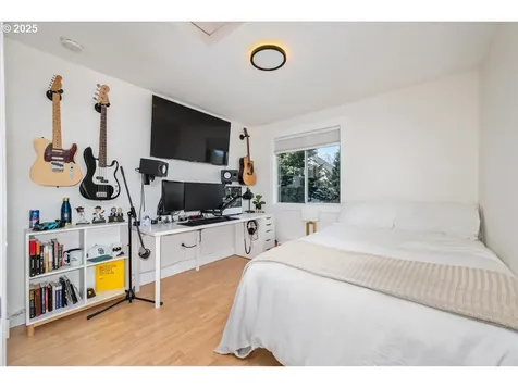 9517 SW 53rd Avenue Portland OR 97219