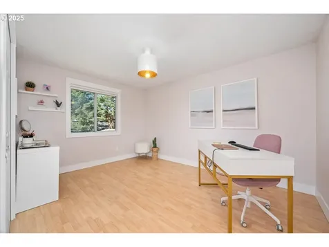 9517 SW 53rd Avenue Portland OR 97219