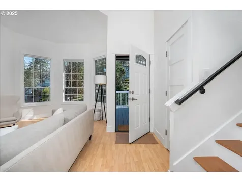 9517 SW 53rd Avenue Portland OR 97219
