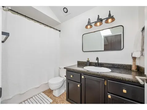 9517 SW 53rd Avenue Portland OR 97219