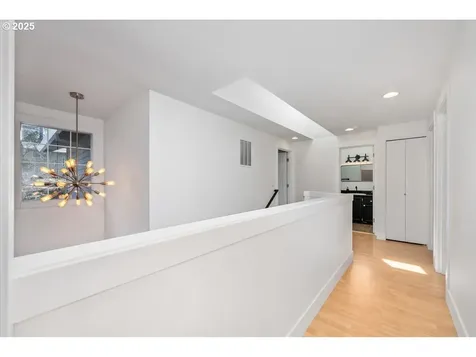 9517 SW 53rd Avenue Portland OR 97219