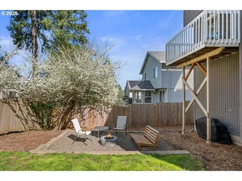 9517 SW 53rd Avenue Portland OR 97219