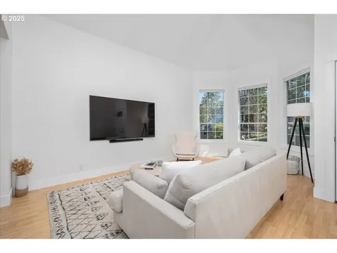9517 SW 53rd Avenue Portland OR 97219