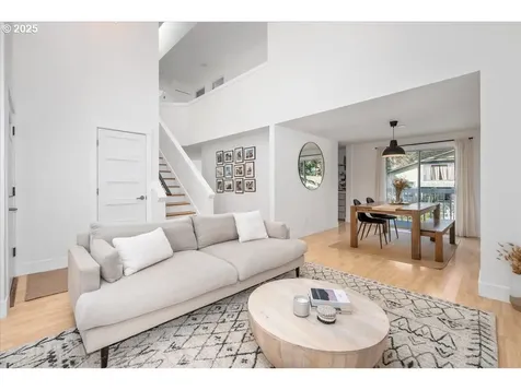 9517 SW 53rd Avenue Portland OR 97219
