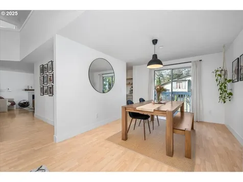 9517 SW 53rd Avenue Portland OR 97219