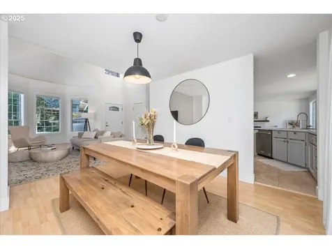 9517 SW 53rd Avenue Portland OR 97219