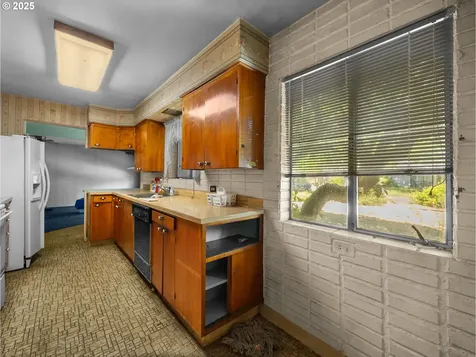 1909 NE 137th Avenue Portland OR 97230