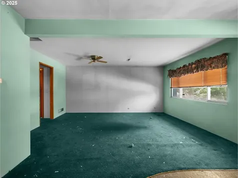 1909 NE 137th Avenue Portland OR 97230