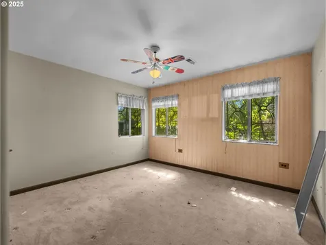 1909 NE 137th Avenue Portland OR 97230