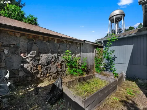 1909 NE 137th Avenue Portland OR 97230